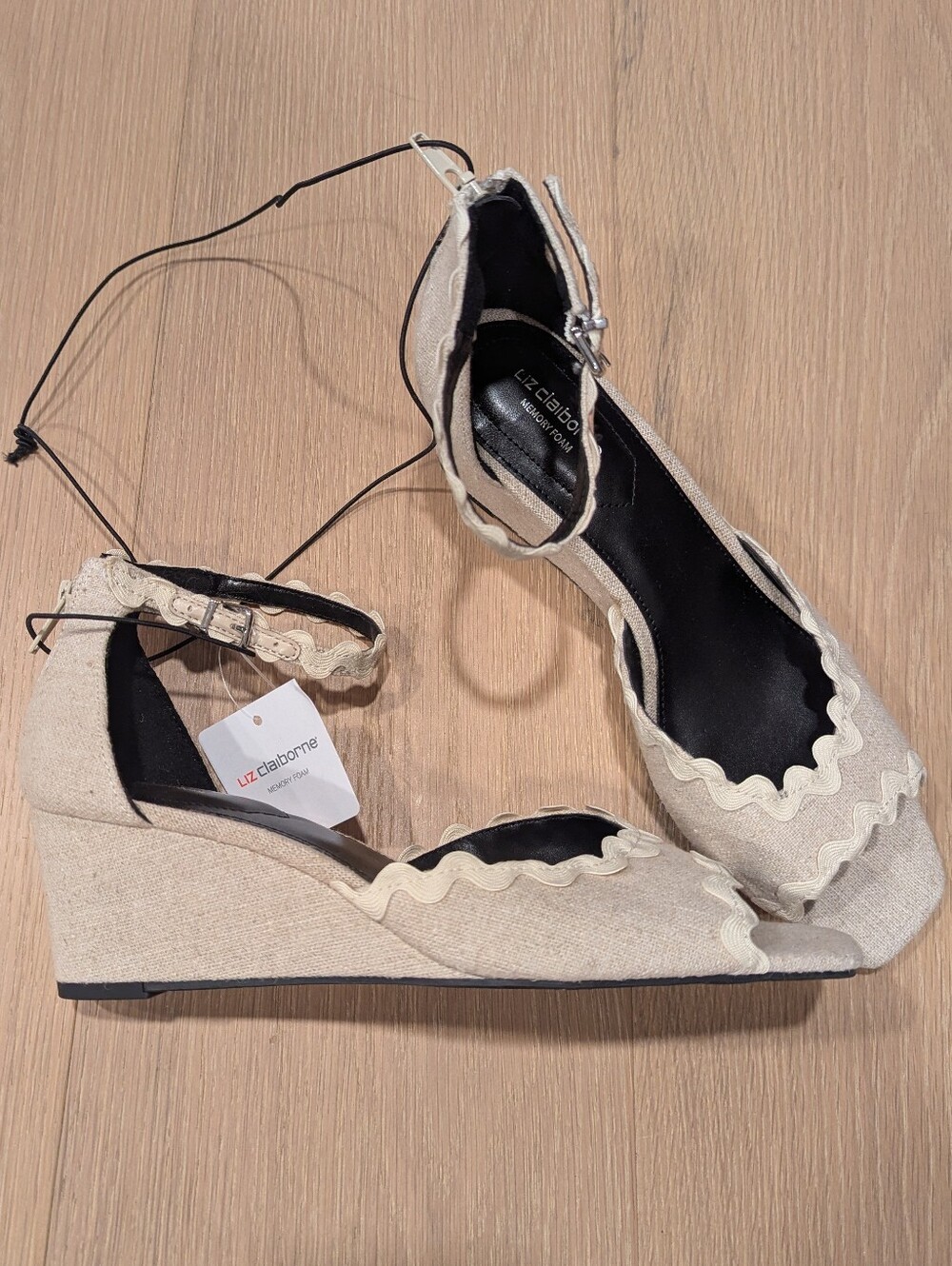 Liz Claiborne Beige Scallop-Trim Wedge Sandals